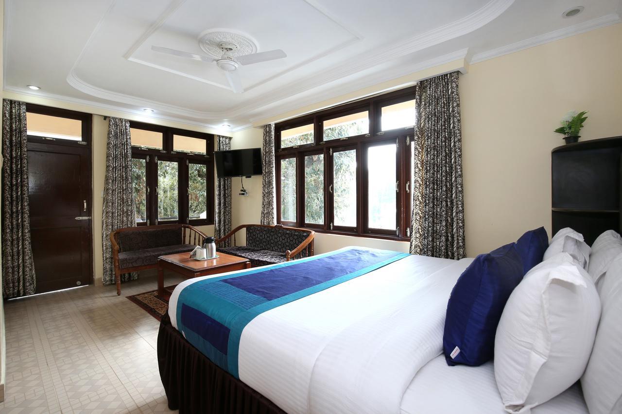 Oyo 9942 Hotel Ravine Dharamshala Bagian luar foto