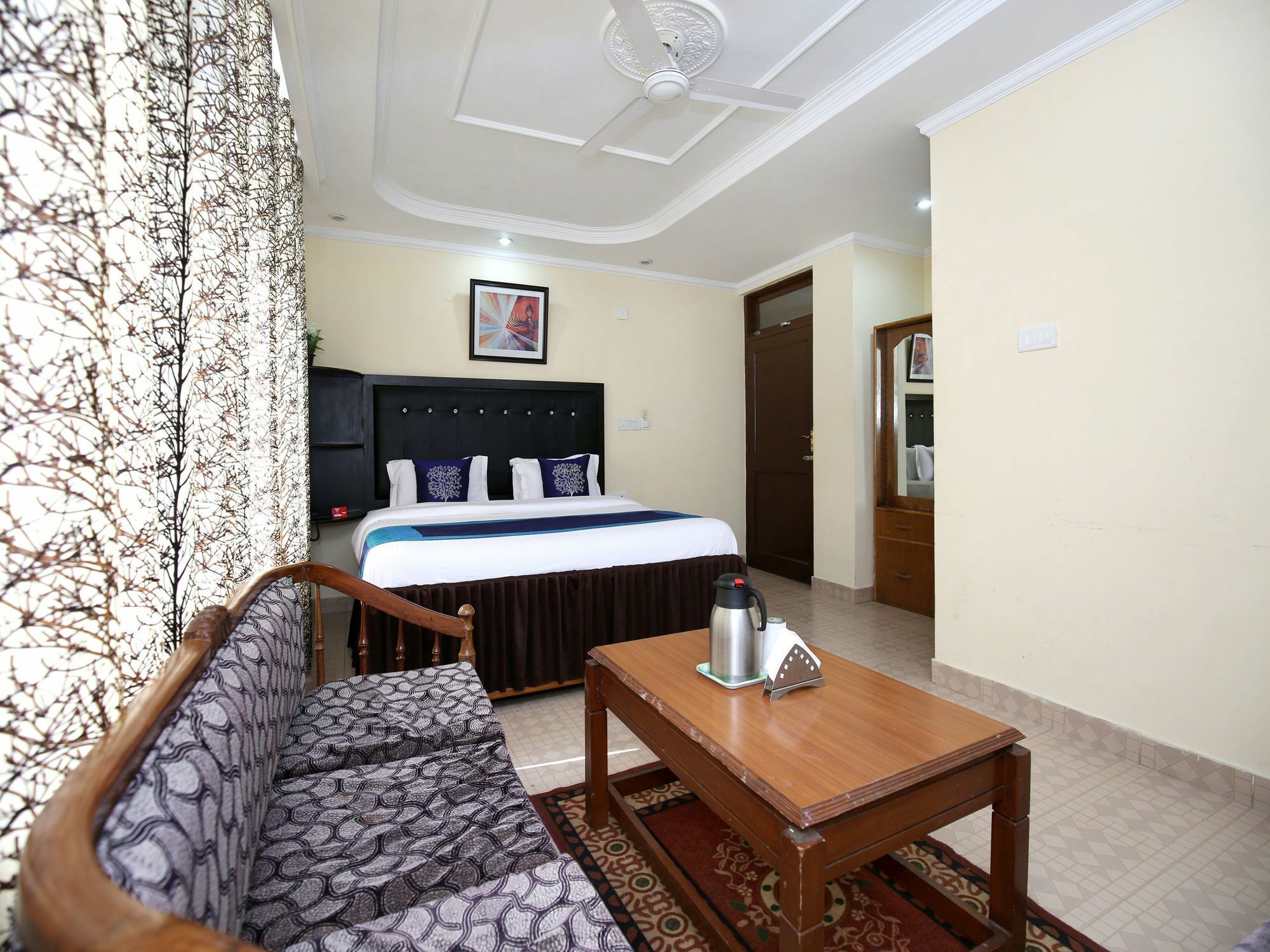 Oyo 9942 Hotel Ravine Dharamshala Bagian luar foto